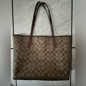 Coach tote